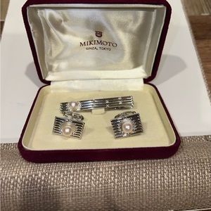 NWT Vintage Mikimoto Silver Pearl cuff link, tie clip set new in velvet box